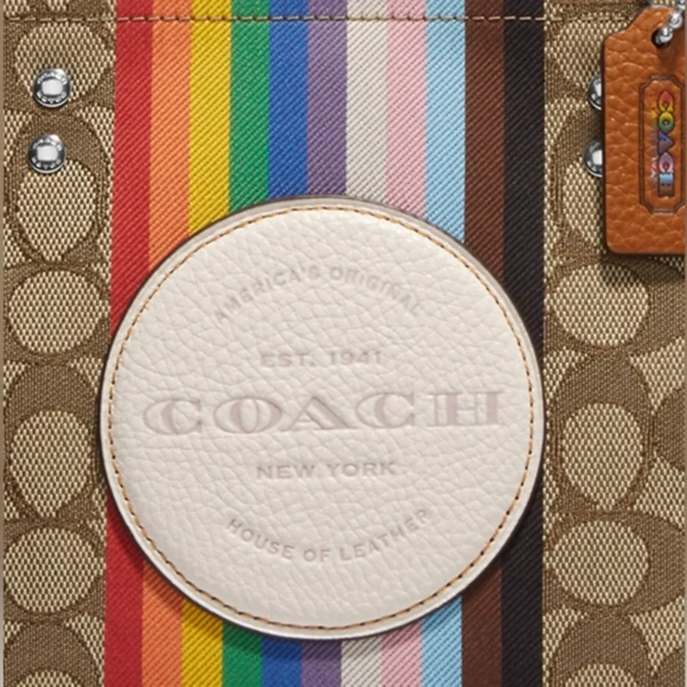 🌈COACH Dempsey Tote 22 Signature Jacquard With Rainbow Stripe And Coach Patch - Picture 7 of 7